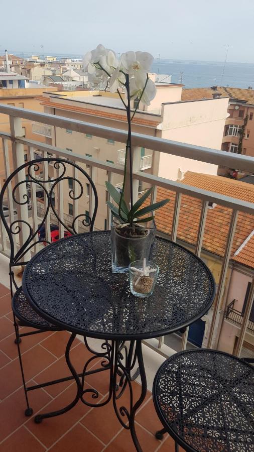 Apartamento Dimora Brezza Di Mare Térmoli Exterior foto